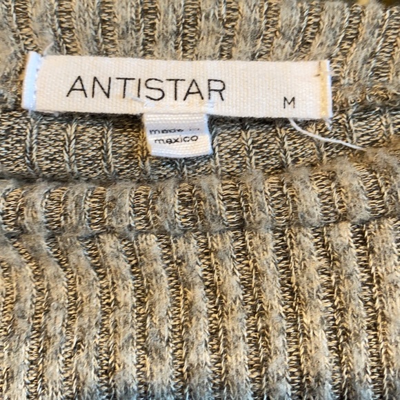 Worn a few times, too small for me now. Good as brand new. - Picture 2 of 2